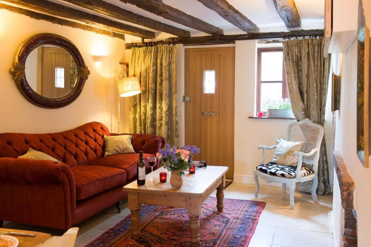 Meddlars A Historic Cottage On The Countryside Edge Of A Vibrant Market Town Hadleigh  Buitenkant foto