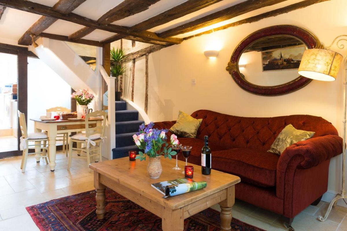 Meddlars A Historic Cottage On The Countryside Edge Of A Vibrant Market Town Hadleigh  Buitenkant foto